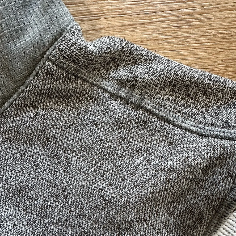 Mens Lululemon Zip up Hoodie Vest Size Medium Grey - Picture 4 of 13
